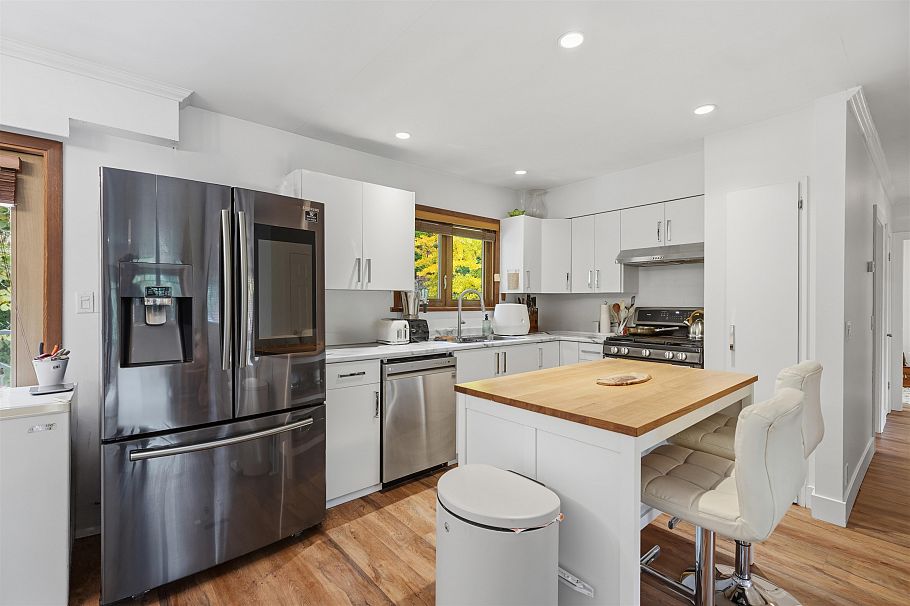 444 Evergreen Place North Vancouver, BC - 8