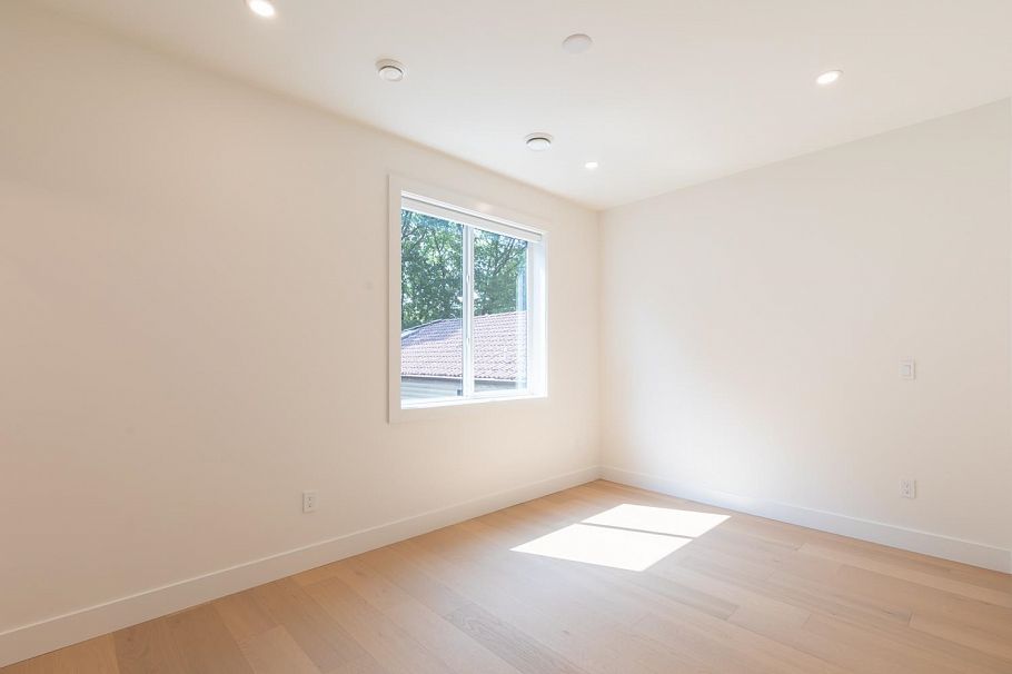 3 3615 Turner Street Vancouver, BC - 19