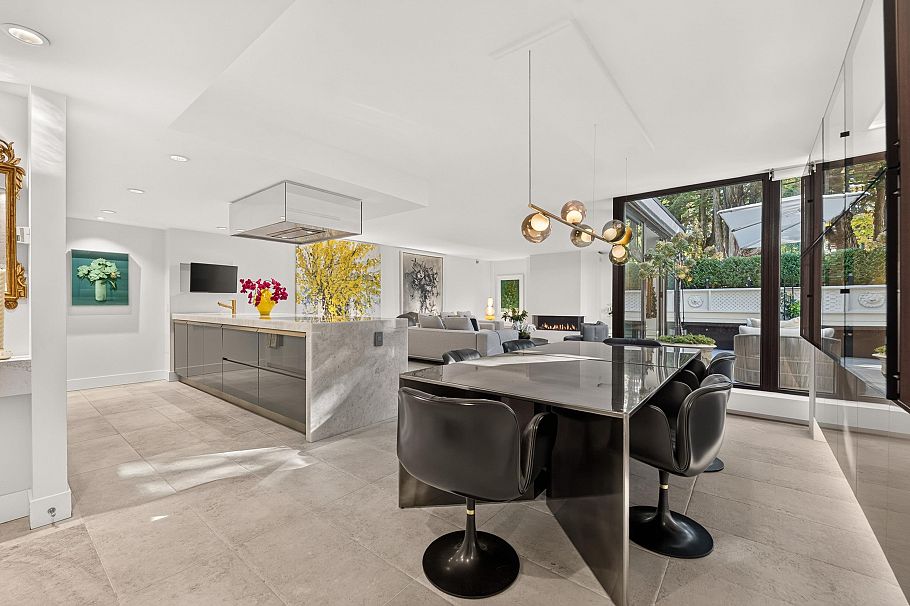 320 4900 Cartier Street Vancouver, BC - 12