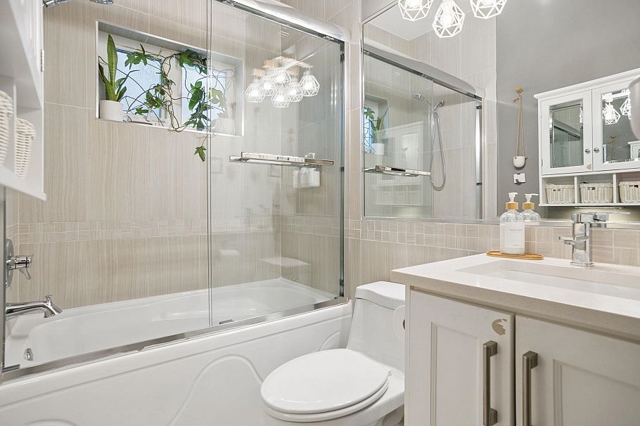 1475 E 20th Avenue Vancouver, BC - 20