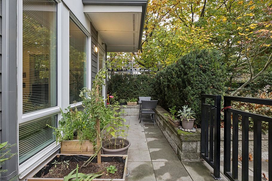 113 277 W 1st Street North Vancouver, BC - 16