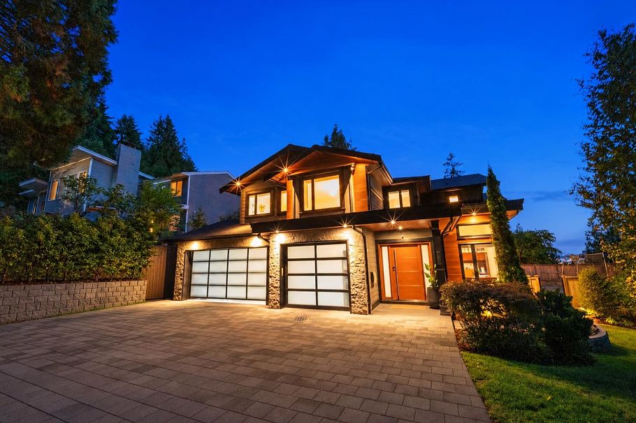 433 E Queens Road North Vancouver, BC - 5
