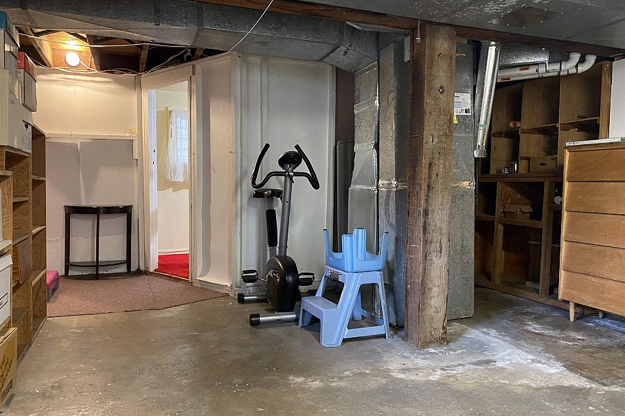 820 E 31st Avenue Vancouver, BC - 14