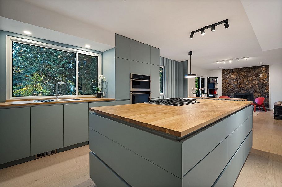 2221 Bowser Avenue North Vancouver, BC - 14