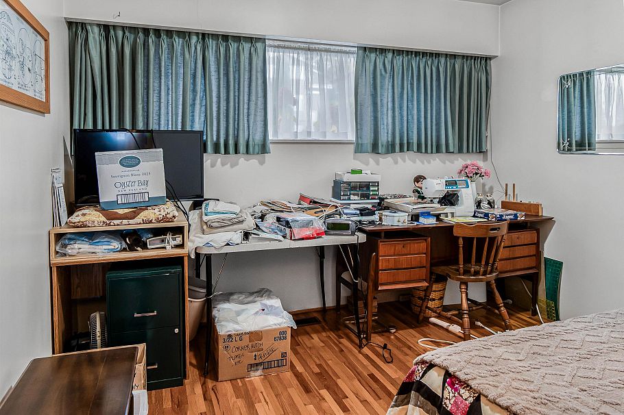 335 W 28th Street North Vancouver, BC - 27