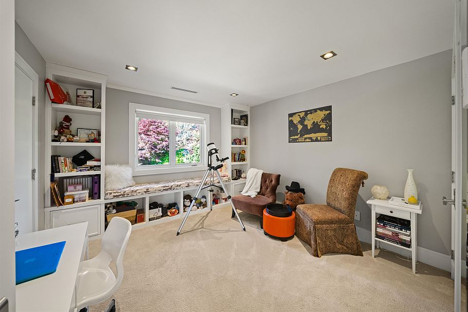 966 Beaumont Drive North Vancouver, BC - 25