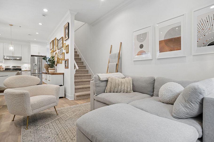 1475 E 20th Avenue Vancouver, BC - 2