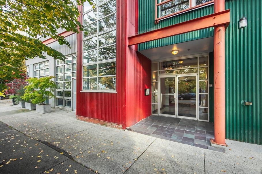 311 272 E 4th Avenue Vancouver, BC - 2