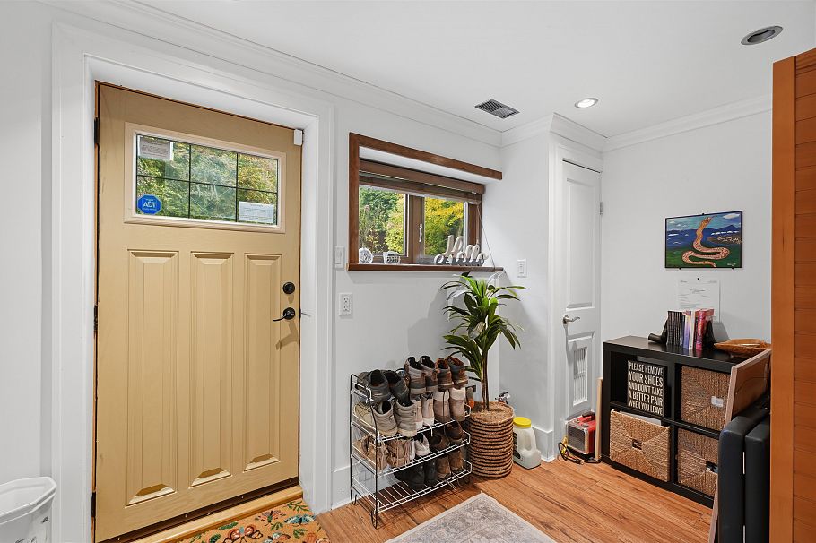 444 Evergreen Place North Vancouver, BC - 32