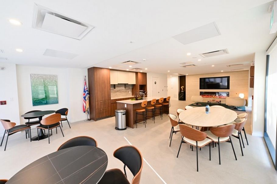 306 8486 Oak Street Vancouver, BC - 24