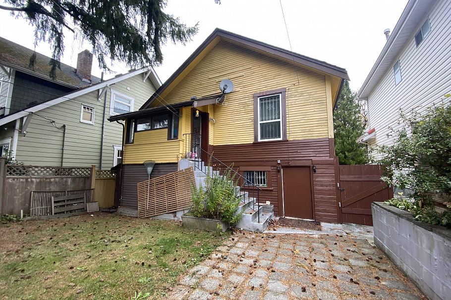 820 E 31st Avenue Vancouver, BC - 17