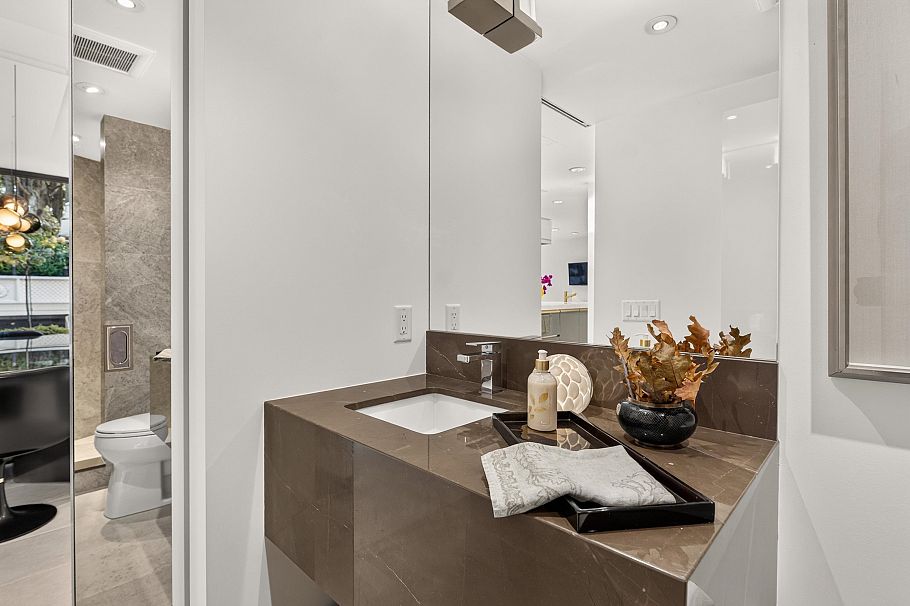 320 4900 Cartier Street Vancouver, BC - 15