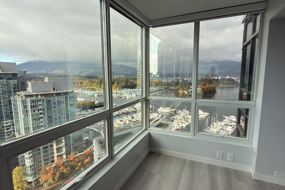 2303 555 Jervis Street Vancouver, BC - 4