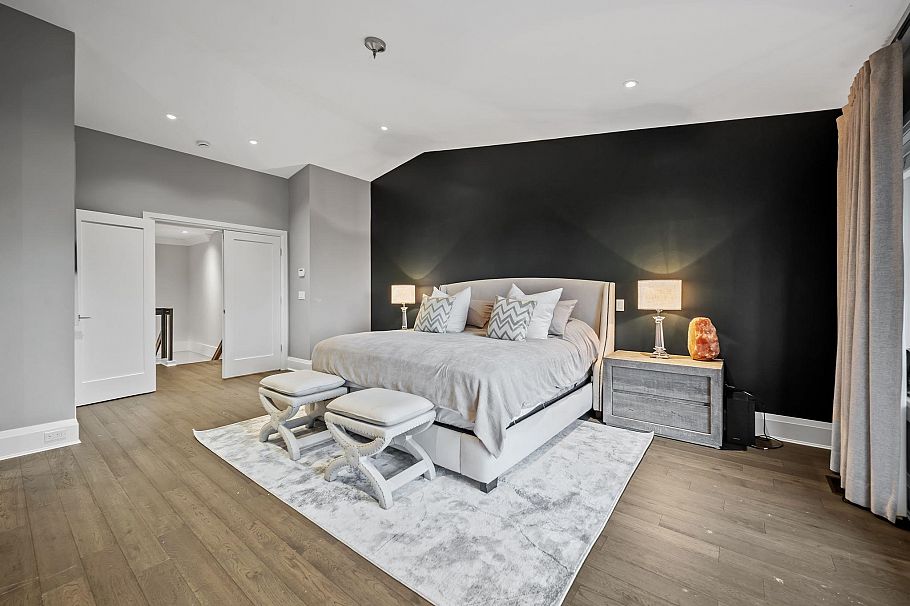 433 E Queens Road North Vancouver, BC - 29