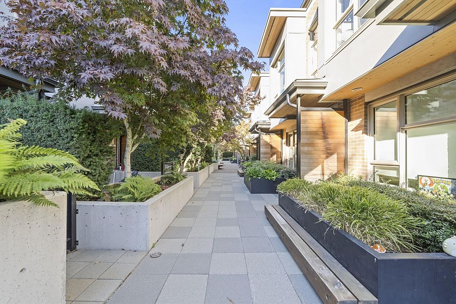 5552 Oak Street Vancouver, BC - 11