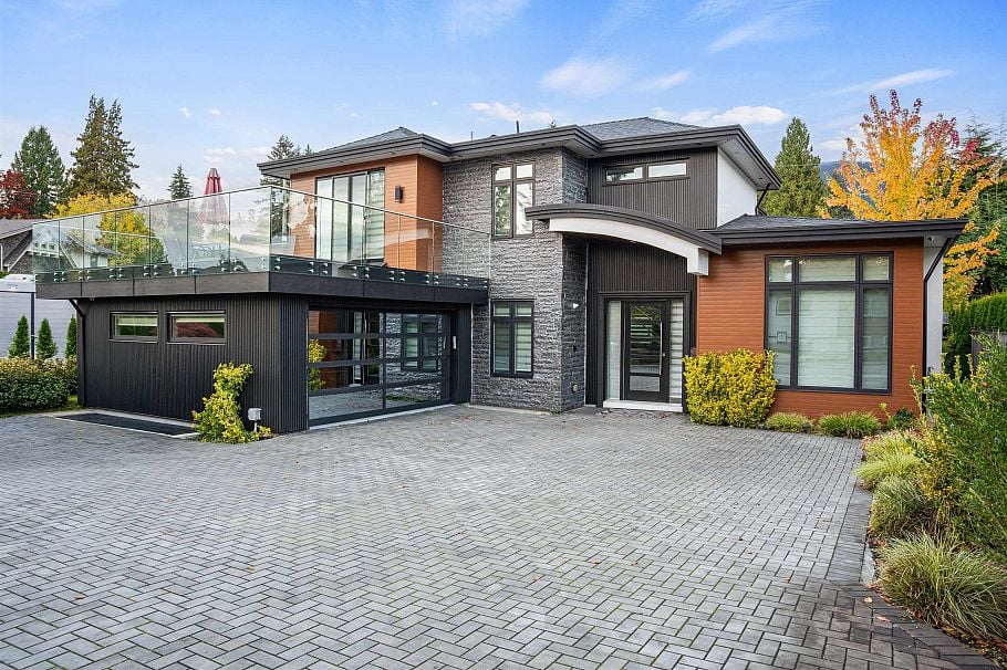 3560 Highland Boulevard North Vancouver, BC - 1
