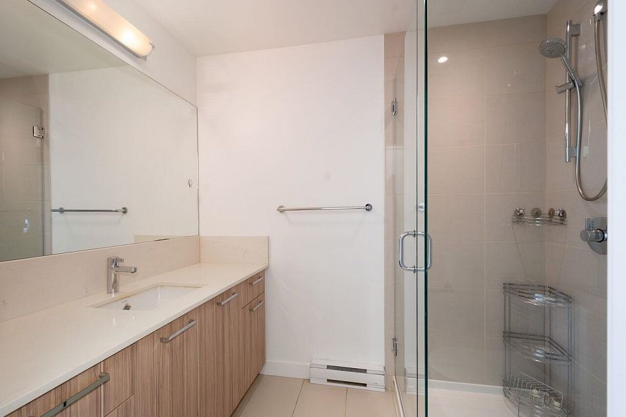 403 1061 Marine Drive North Vancouver, BC - 14