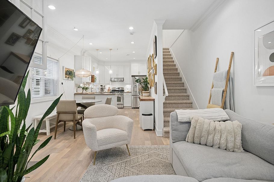 1475 E 20th Avenue Vancouver, BC - 6