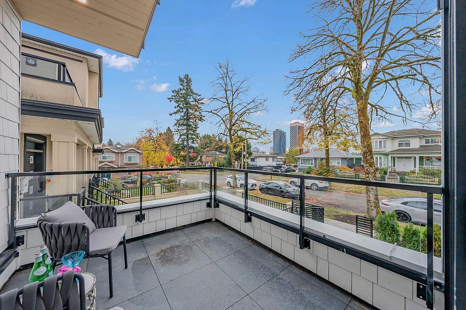 1 3391 Price Street Vancouver, BC - 8