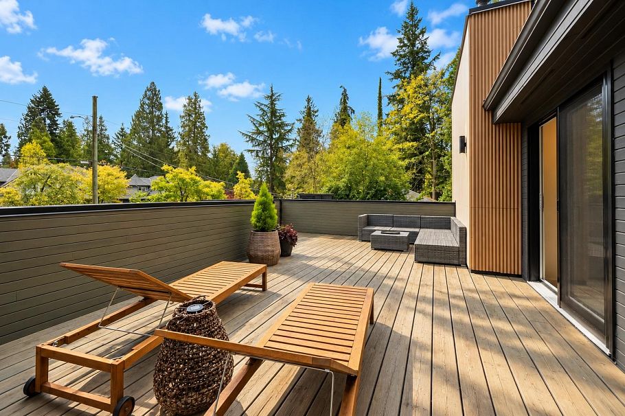 2221 Bowser Avenue North Vancouver, BC - 3