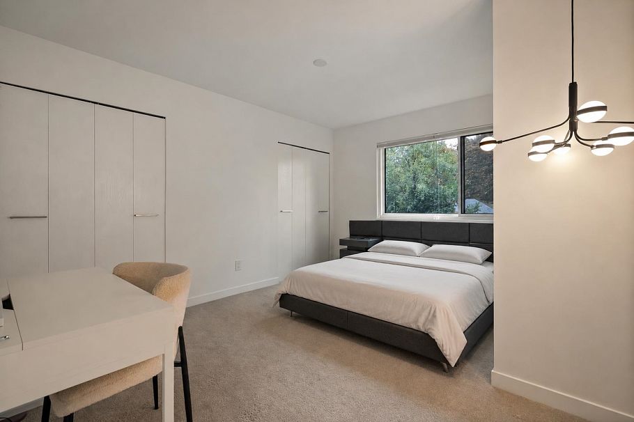 2221 Bowser Avenue North Vancouver, BC - 21