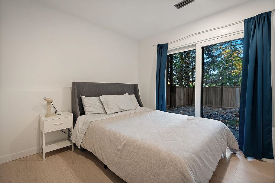 2221 Bowser Avenue North Vancouver, BC - 28