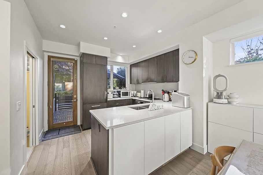 5552 Oak Street Vancouver, BC - 7