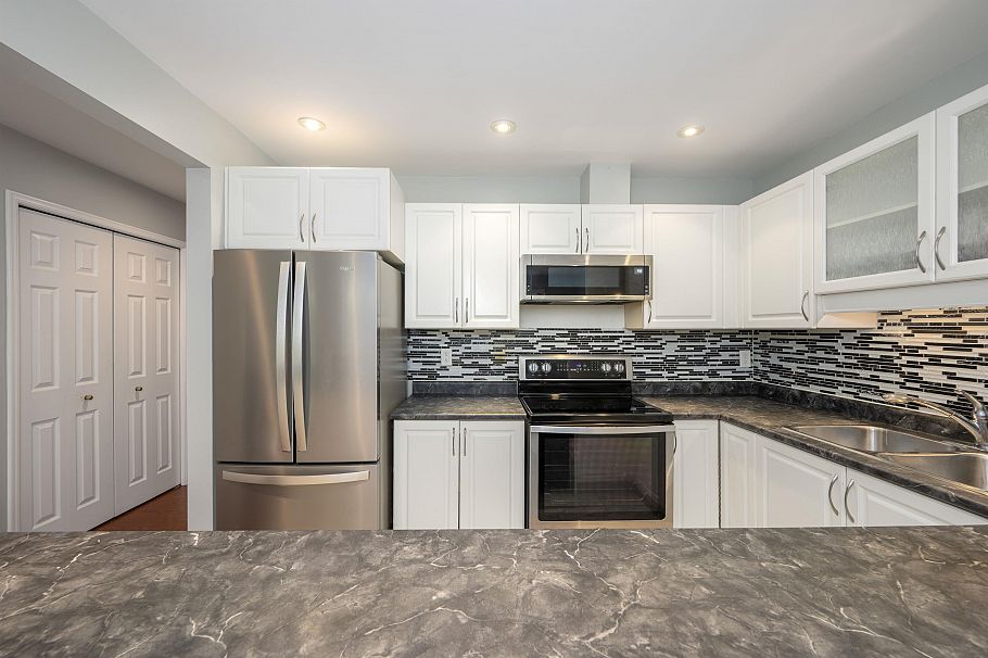 12 229 E 8th Street North Vancouver, BC - 16