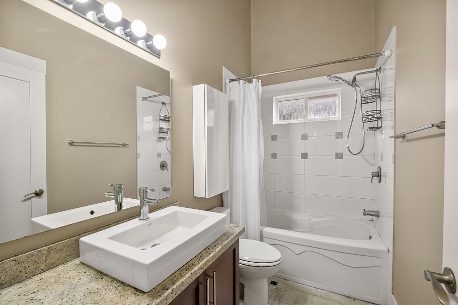 1620 St. Andrews Avenue North Vancouver, BC - 11