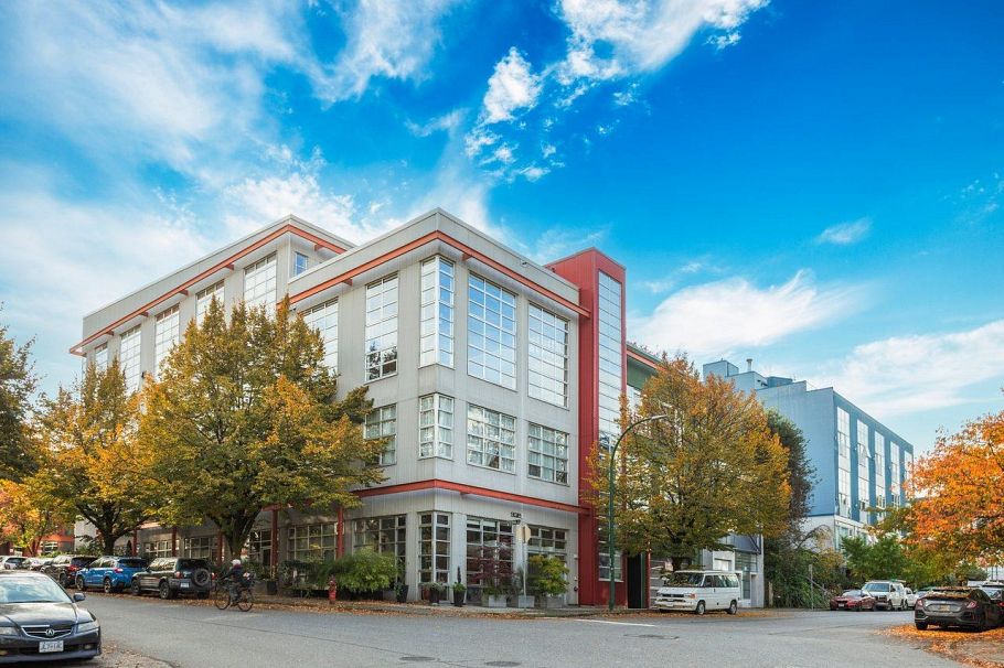 311 272 E 4th Avenue Vancouver, BC - 1