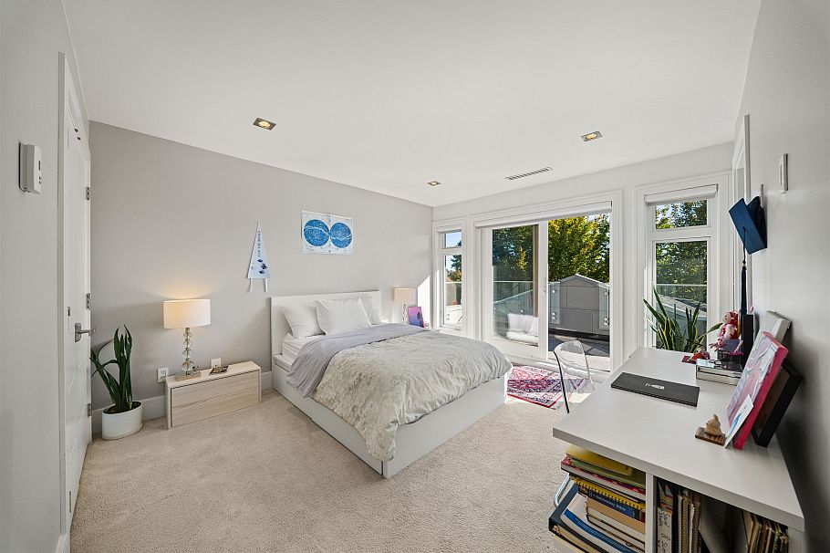 966 Beaumont Drive North Vancouver, BC - 27