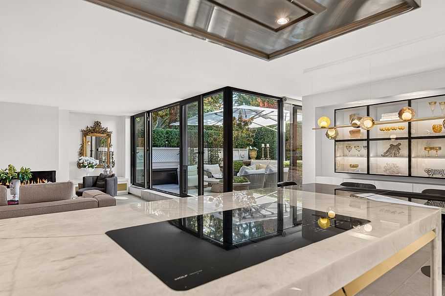 320 4900 Cartier Street Vancouver, BC - 7