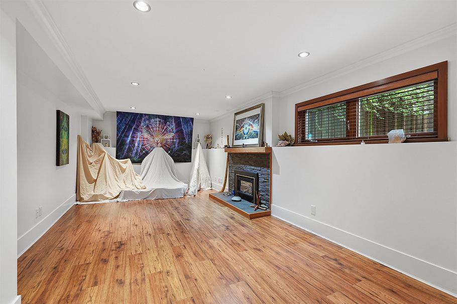 444 Evergreen Place North Vancouver, BC - 26