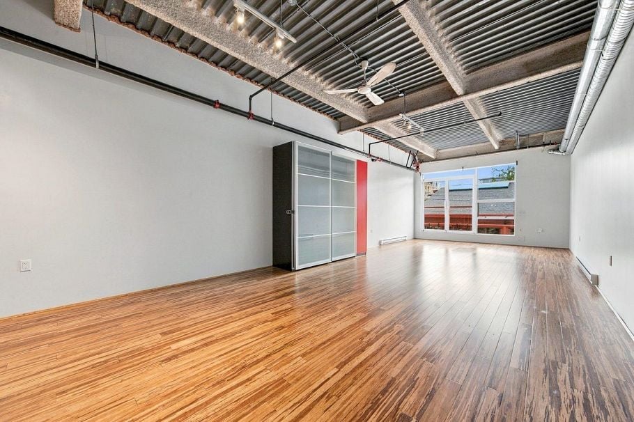 311 272 E 4th Avenue Vancouver, BC - 5