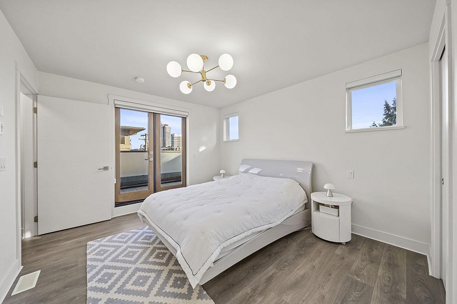 5552 Oak Street Vancouver, BC - 23