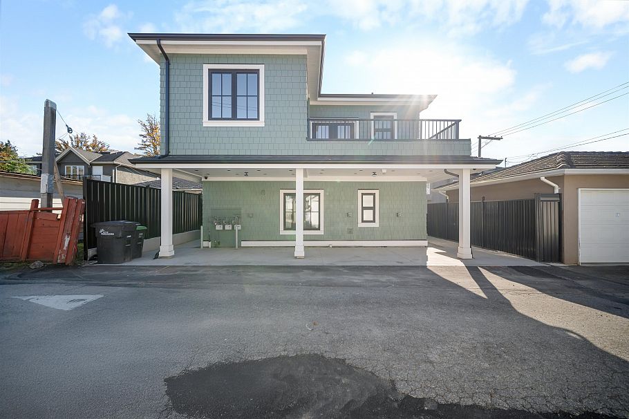 1611 E 58th Avenue Vancouver, BC - 6