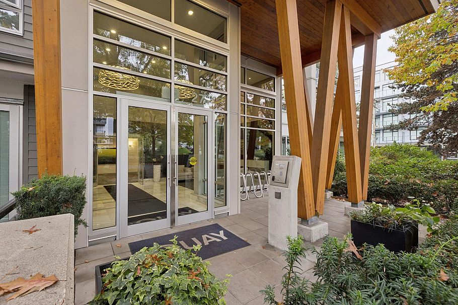 113 277 W 1st Street North Vancouver, BC - 31