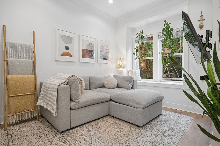 1475 E 20th Avenue Vancouver, BC - 1