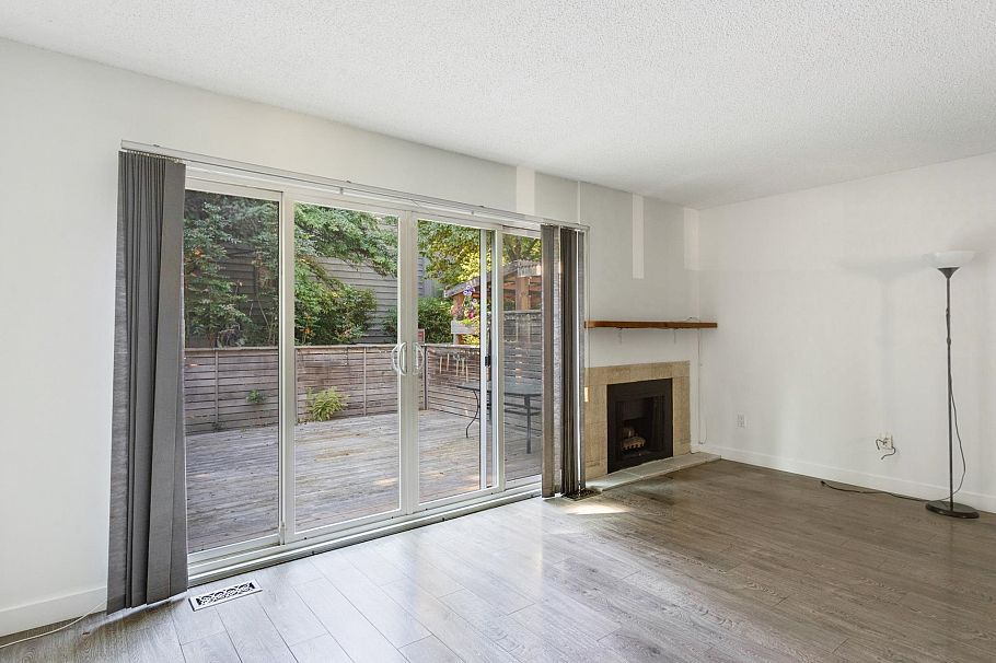 65 1930 Cedar Village Crescent North Vancouver, BC - 9