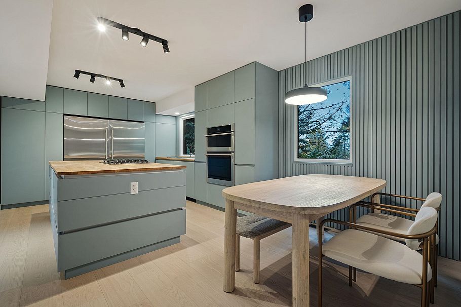 2221 Bowser Avenue North Vancouver, BC - 12