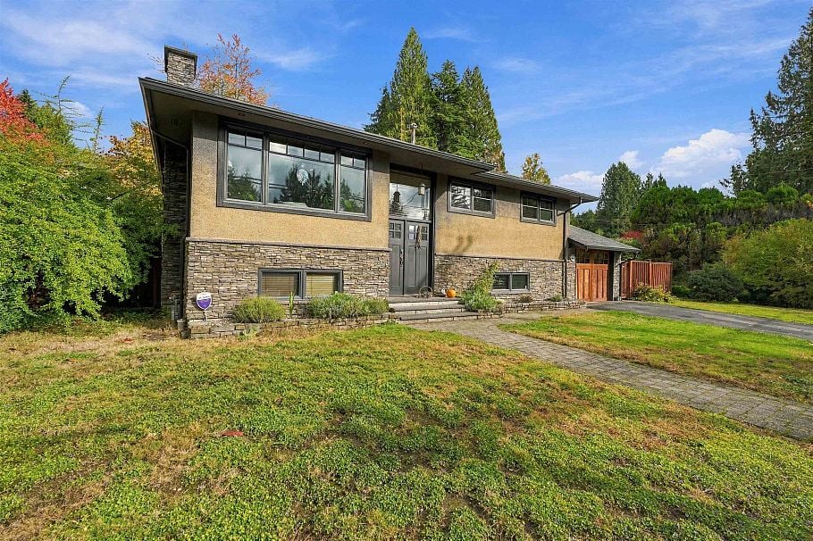 444 Evergreen Place North Vancouver, BC - 4