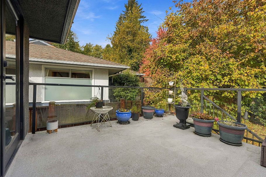 444 Evergreen Place North Vancouver, BC - 36