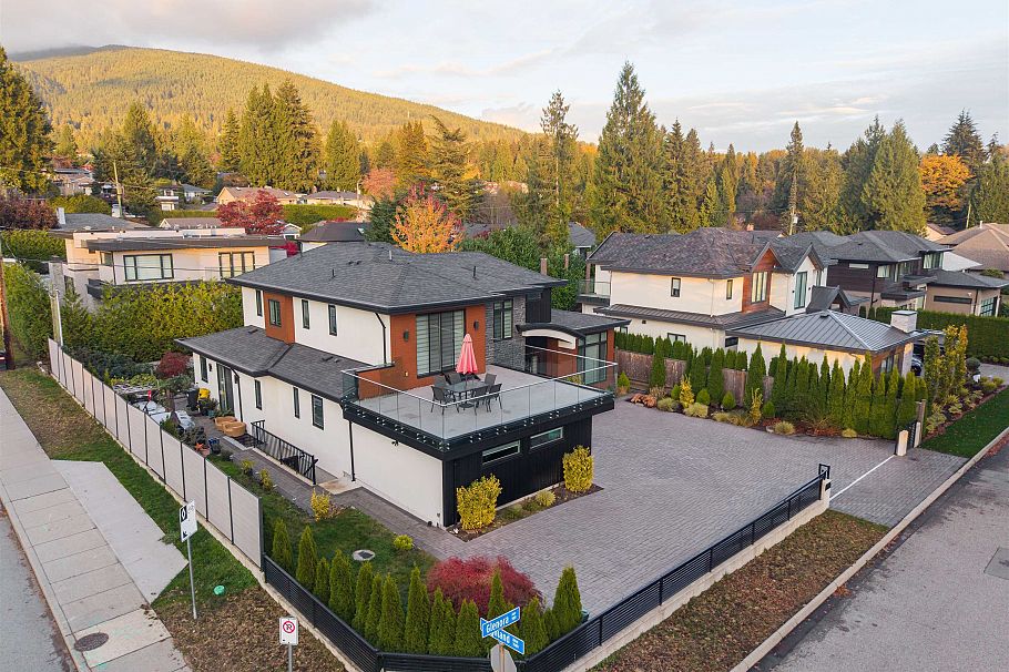 3560 Highland Boulevard North Vancouver, BC - 32