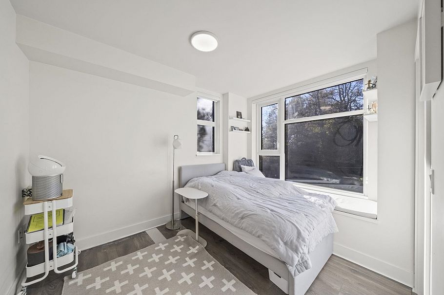5552 Oak Street Vancouver, BC - 19