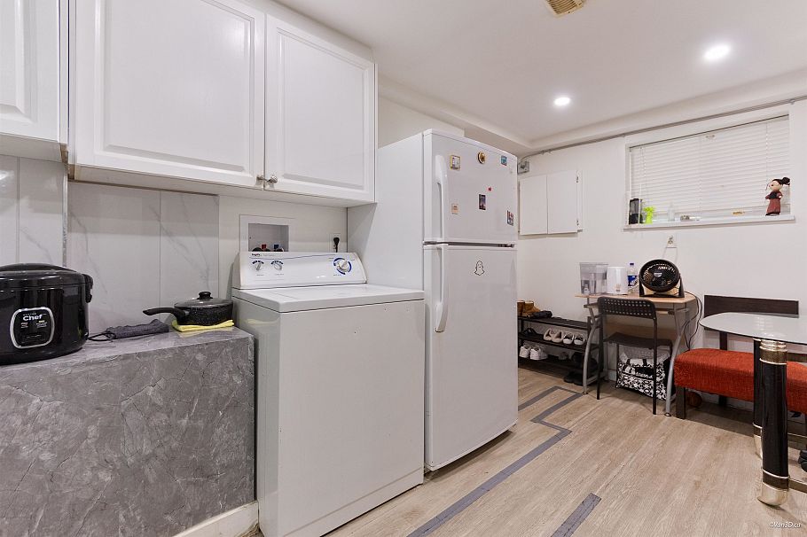 6187 Arlington Street Vancouver, BC - 29