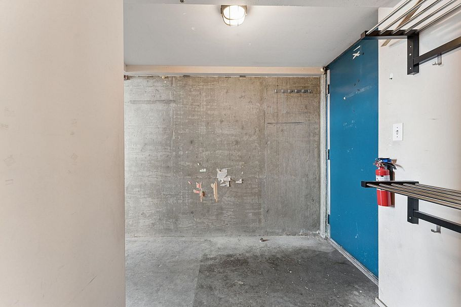 222 2001 Wall Street Vancouver, BC - 24
