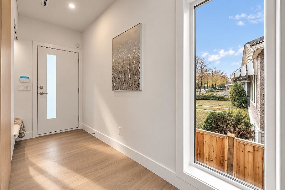 1 3391 Price Street Vancouver, BC - 6