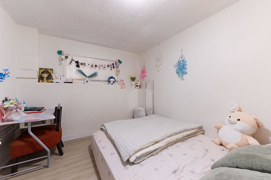 6187 Arlington Street Vancouver, BC - 31