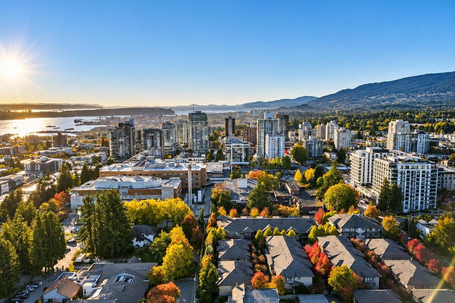 364 E 14th Street North Vancouver, BC - 37