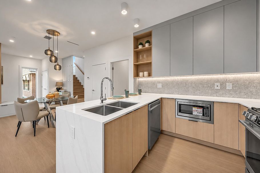 1 3391 Price Street Vancouver, BC - 14